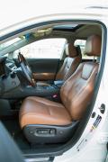 2014 Lexus RX 450h front seats