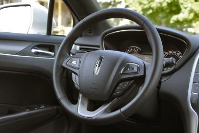 2015 Lincoln MKC 2.3L AWD steering wheel