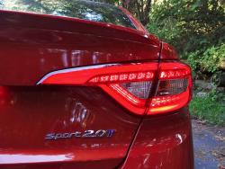 2015 Hyundai Sonata Ultimate 2.0T taillight