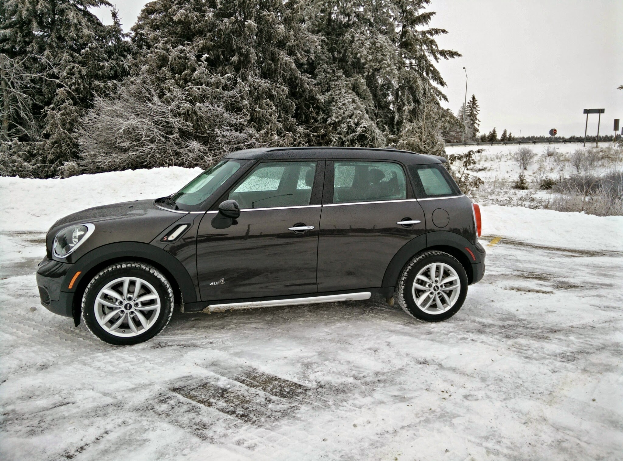 2015 MINI Cooper Countryman Review, Pricing, & Pictures