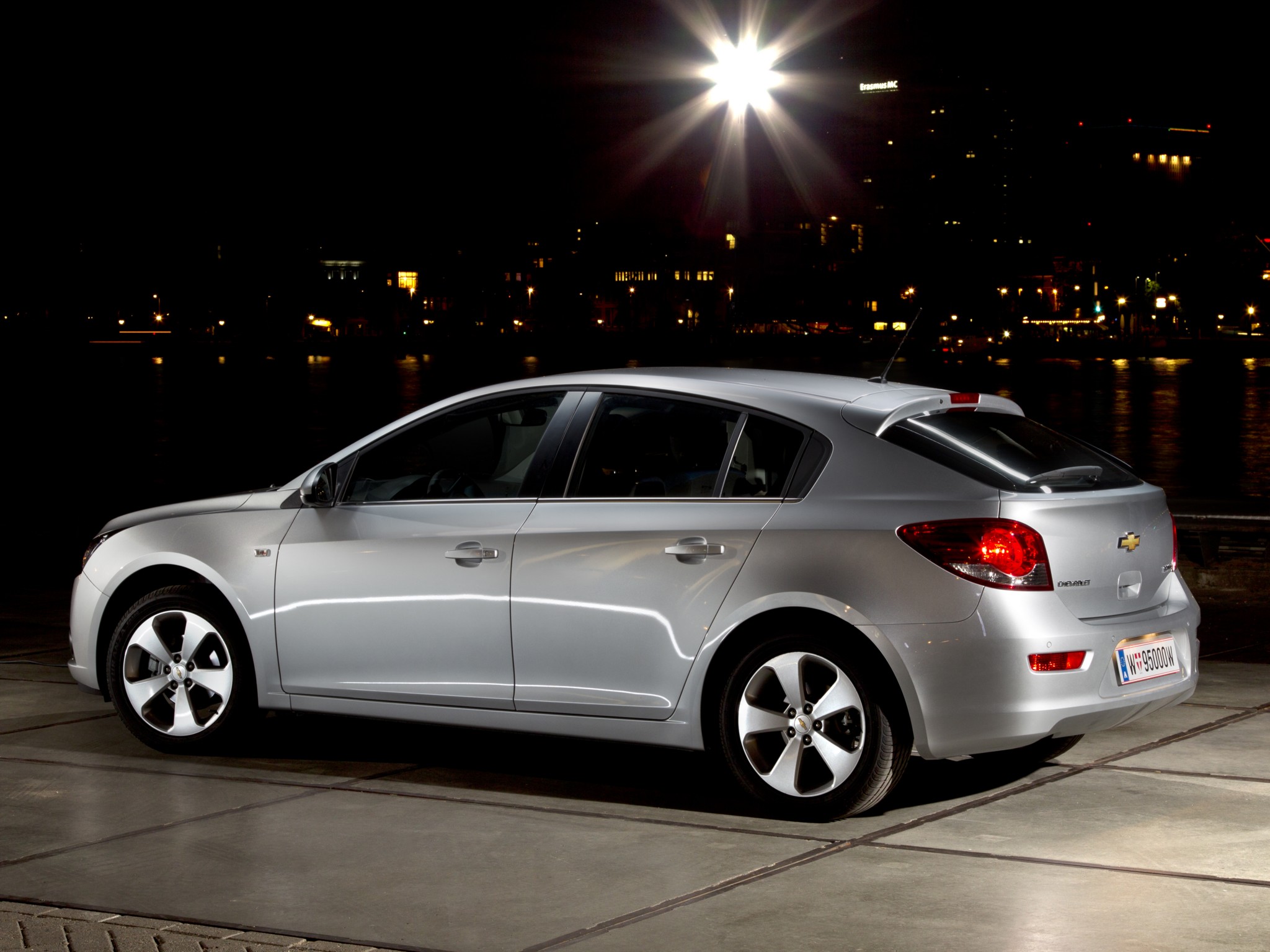Hatchback Chevy Cruze Coming Soon? - Autos.ca